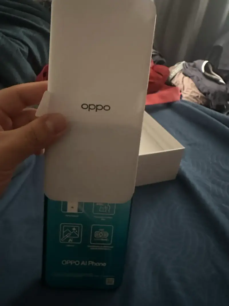 Smartphone OPPO Reno14 F 5G con AI y SuperVOOC - 3