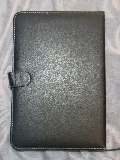 Funda teclado para tablet con soporte negro - miniatura 1