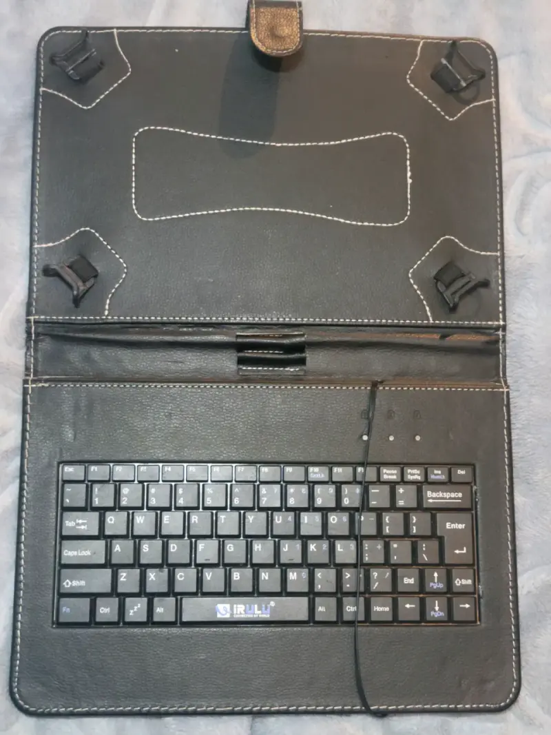 Funda teclado para tablet con soporte negro - 3