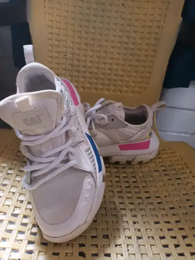 Zapatillas deportivas CAT blancas con detalles de color - miniatura 1