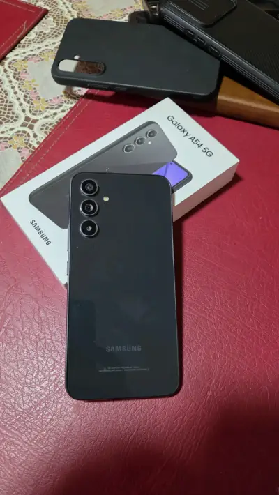 Smartphone negro en buen estado - miniatura 4