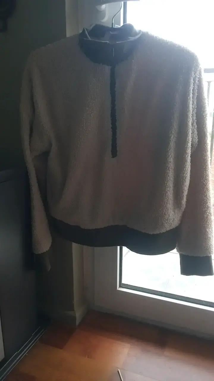 Polerón de lana sintética beige para mujer