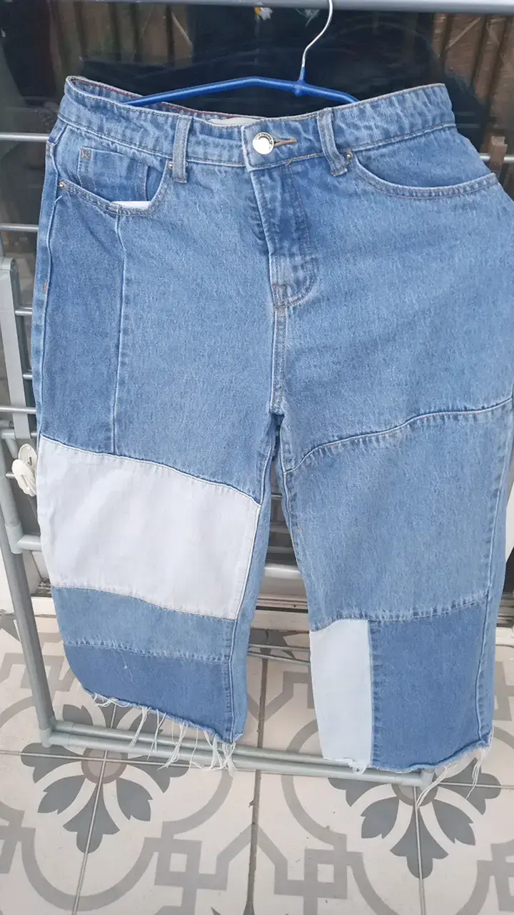 Jeans de mezclilla con parches para mujer