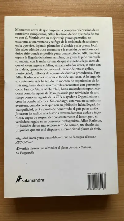 Libro 'El Abuelo Que Saltó Por La Ventana' de Jonas Jonasson - miniatura 2