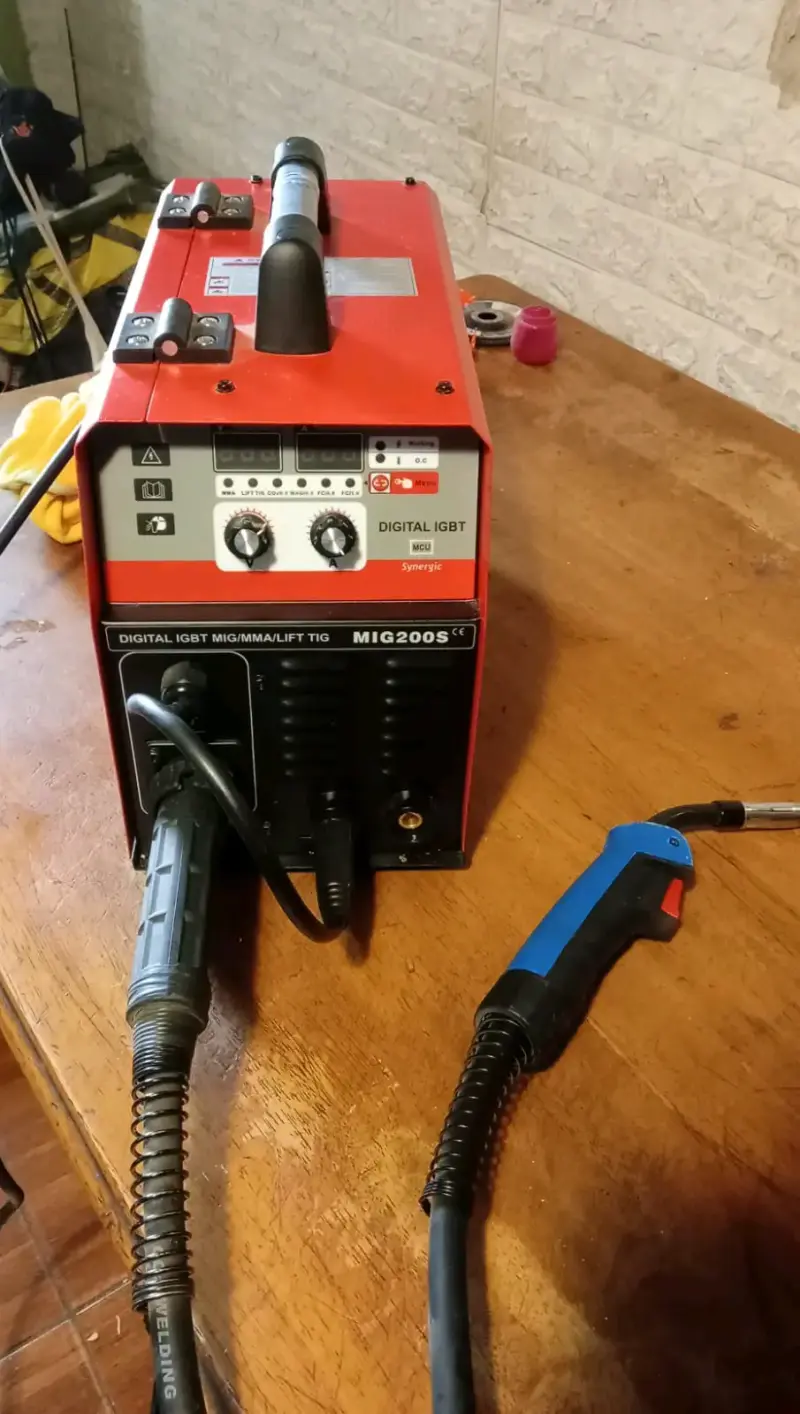Soldadora MIG200S Mitech digital IGBT - 1