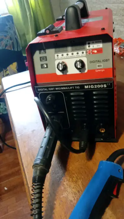 Soldadora MIG200S Mitech digital IGBT - miniatura 6
