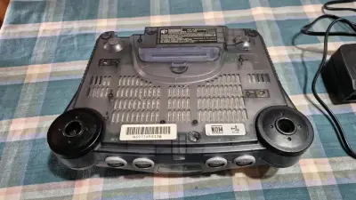 Consola Nintendo 64 con control y cables - miniatura 2