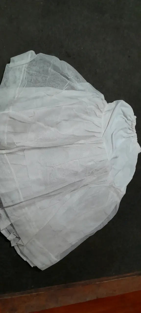 Vestido de Novia Blanco con Encaje y Volantes - 3