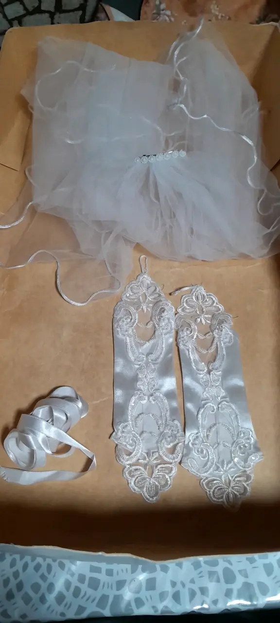 Vestido de Novia Blanco con Encaje y Volantes - 6