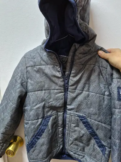 Chaleco acolchado azul para niño - miniatura 5