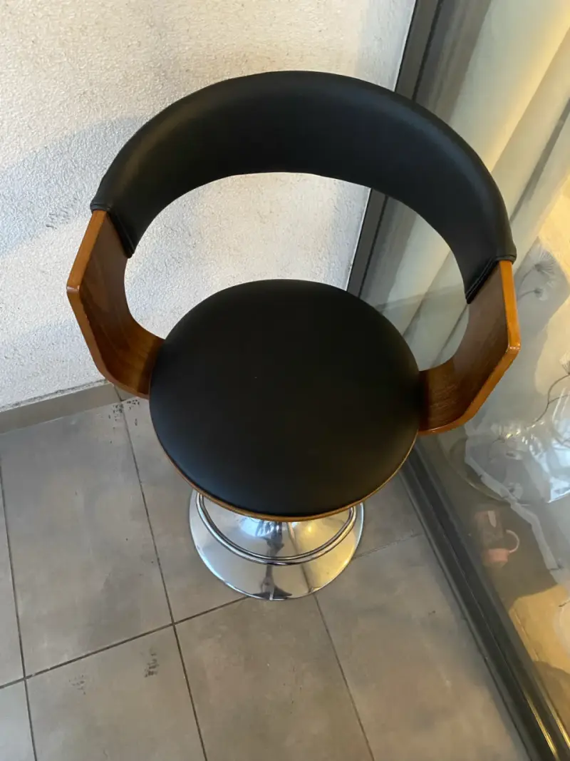 Silla de Bar Giratoria de Cuero y Madera - 2