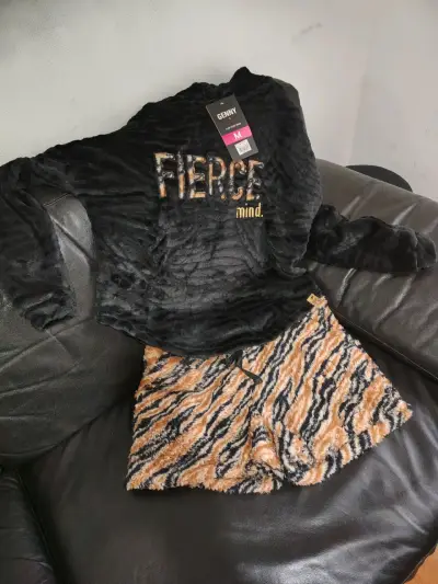 Conjunto de Pijama Genny Brave Spirit Negro y Camuflado - miniatura 3