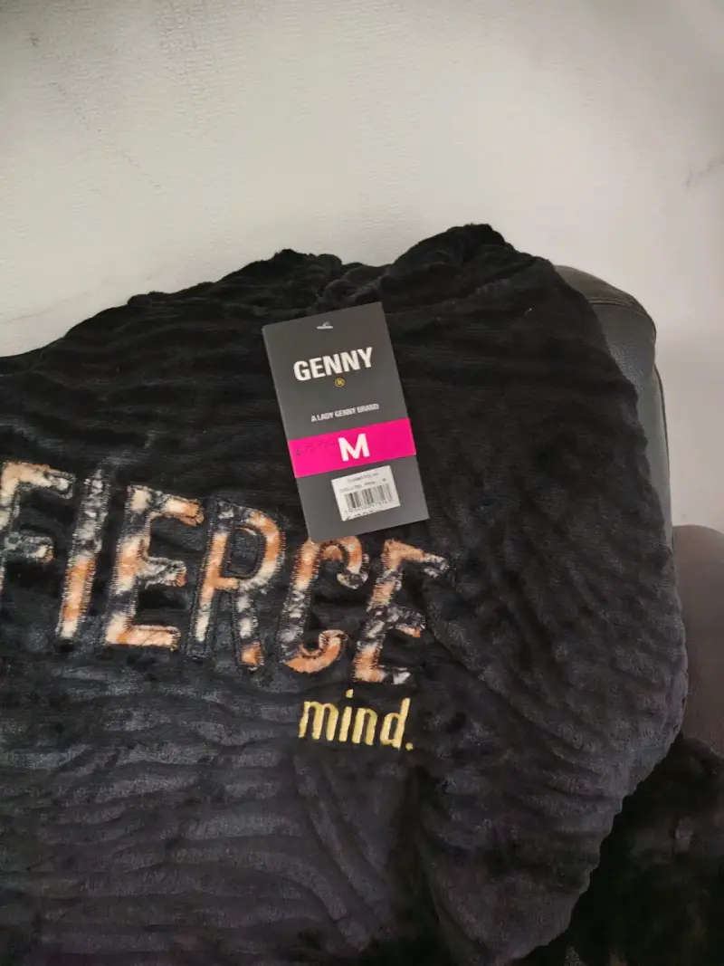 Conjunto de Pijama Genny Brave Spirit Negro y Camuflado - 4