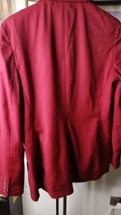 Blazer rojo elegante para mujer - miniatura 2