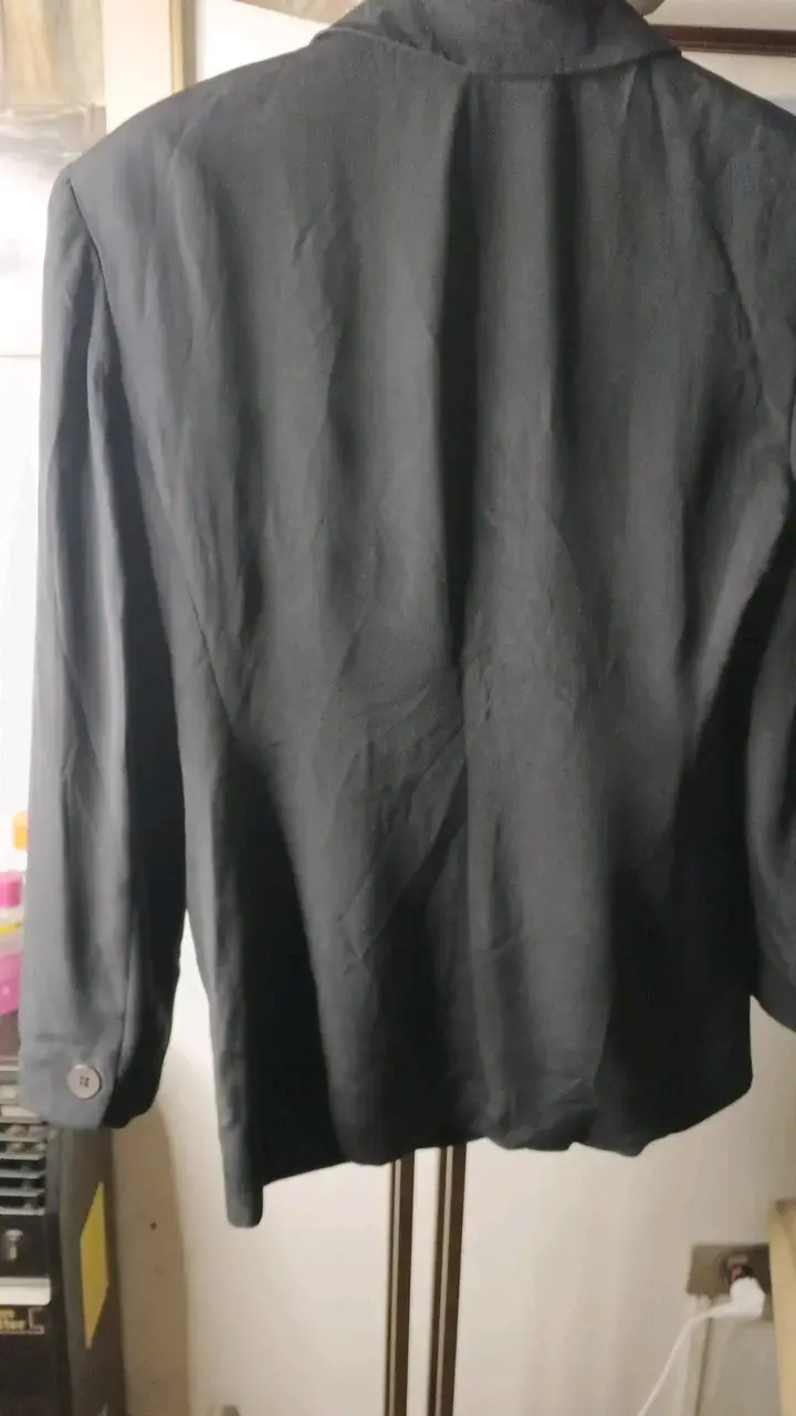 Blazer negro elegante para mujer - 2