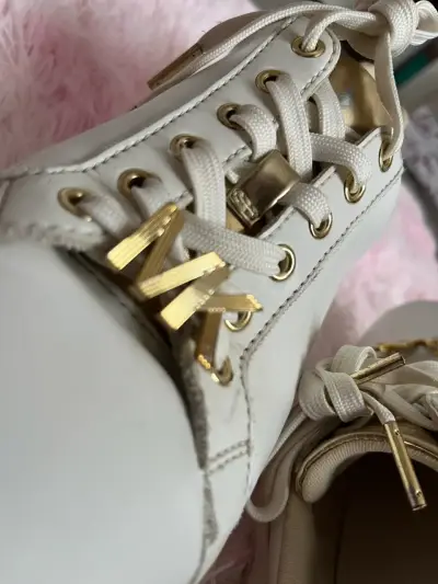 Zapatillas blancas Michael Kors con detalles dorados - miniatura 6
