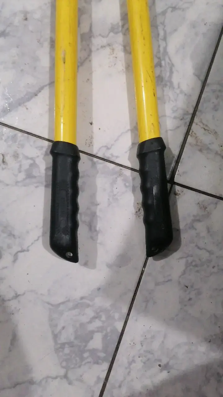 Cizalla corta pernos amarilla de acero - 3