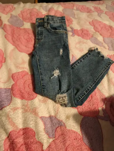 Polerón gris con logo Nike para niña - miniatura 5