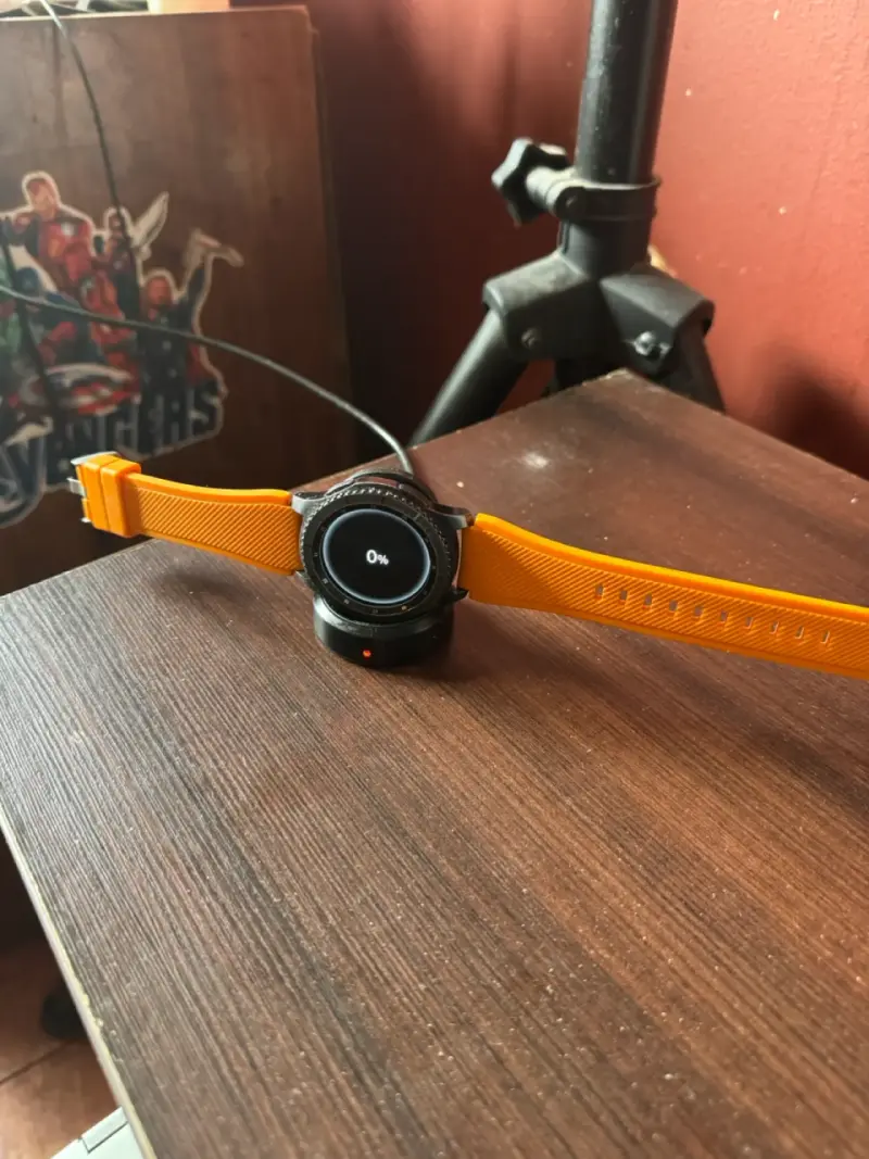 Smartwatch Samsung Gear S3 Frontier con correa adicional - 2