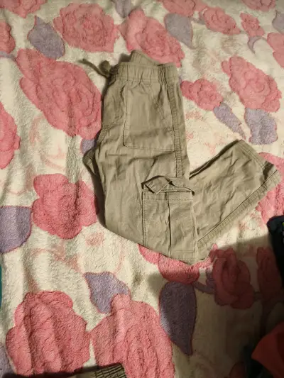 Jeans de mezclilla desgastados para niñas - miniatura 3