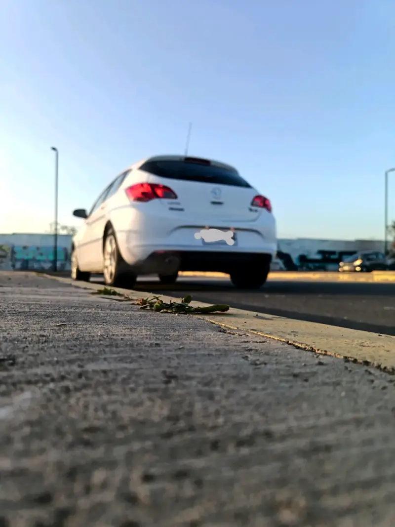 Auto Opel Astra 2015 Blanco en Buen Estado - 5