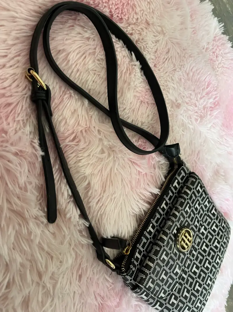 Cartera cruzada Tommy Hilfiger negra y blanca - 6