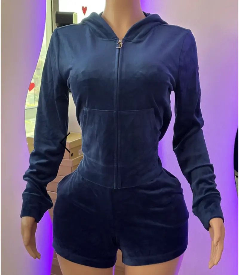 Conjunto deportivo Juicy Couture negro con cristales - 4