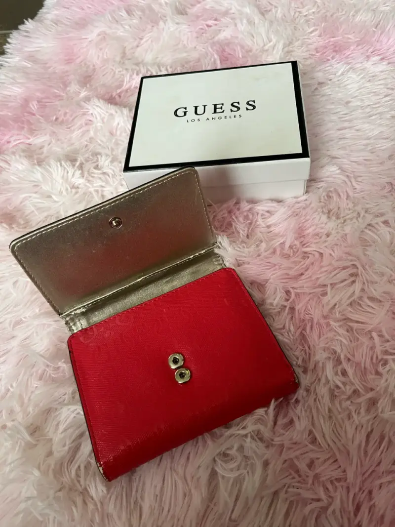 Billetera roja Guess con caja original - 5