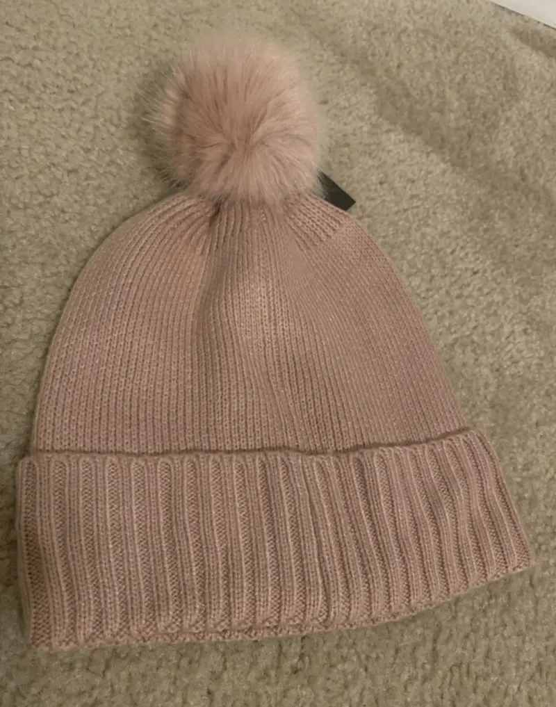 Gorro de lana con pompon y brillantes Victoria's Secret - 5
