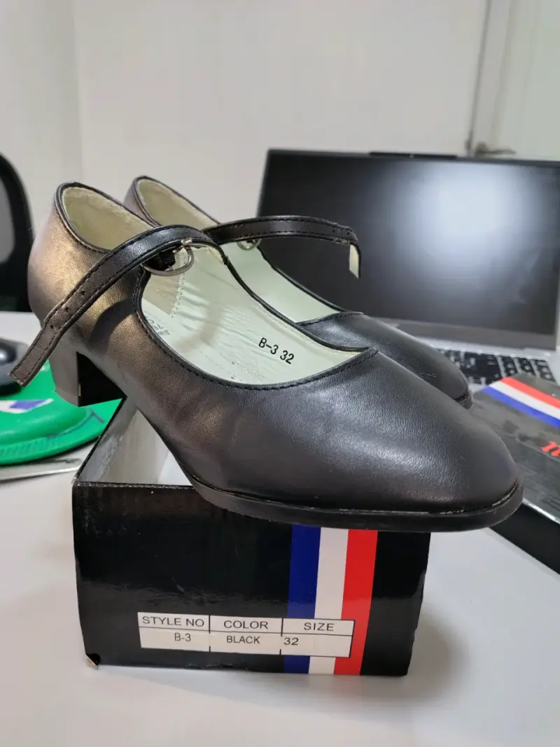 Zapatos de baile negros talla 32 con correa