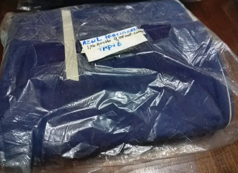 Tela azul terciopelo 1,96m x 4,28m