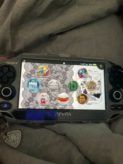 Consola portátil Sony PS Vita Desbloqueada - miniatura 1