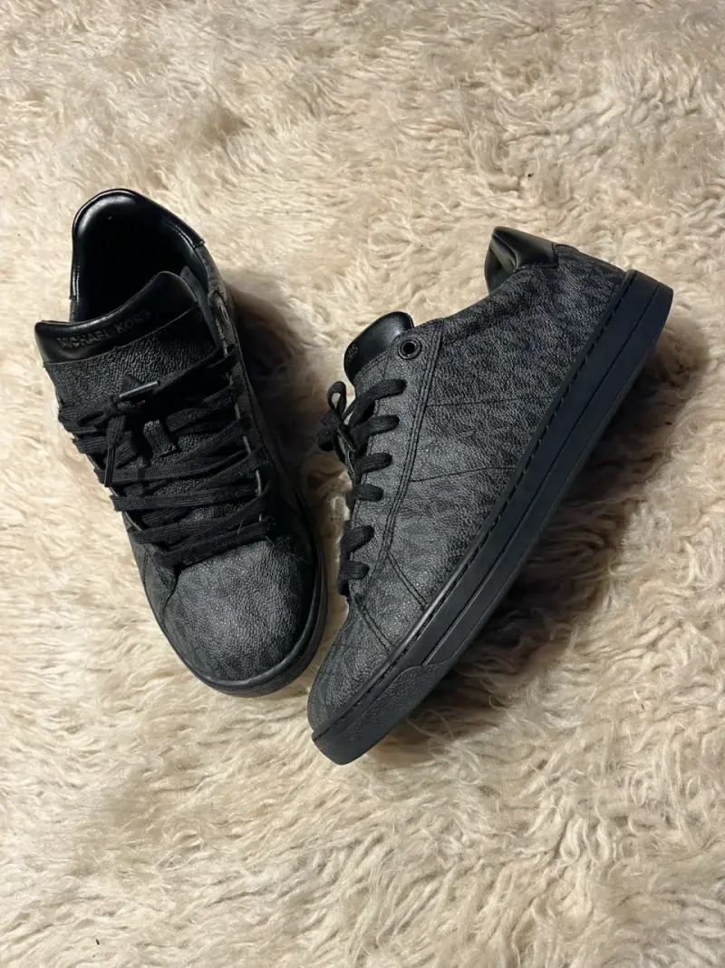 Zapatillas negras Michael Kors de cuero - 5