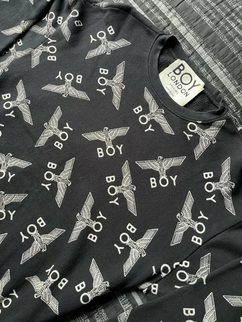 Polerón Negro Boy London con Diseño de Águilas - 3
