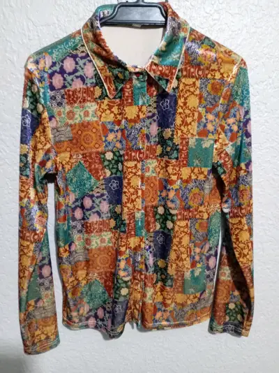 Camisa vintage de mujer con estampado colorido - miniatura 1