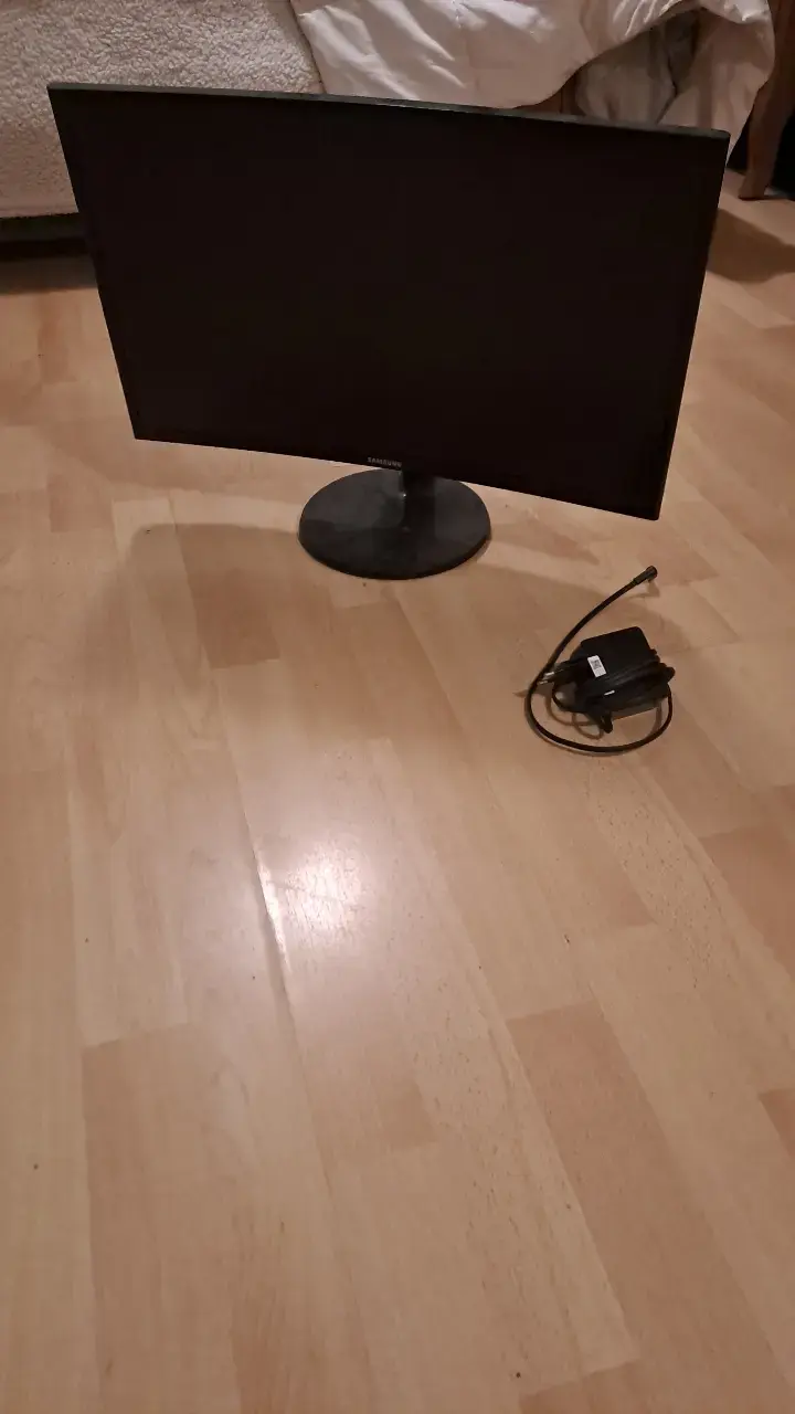 Monitor Samsung curvo de 24 pulgadas 60hz - 4