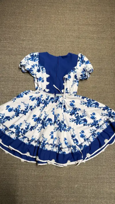 Vestidos de Cueca y Falso profesional - miniatura 2