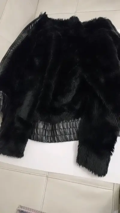 Chaqueta de piel sintética negra Donna Erre M - miniatura 6
