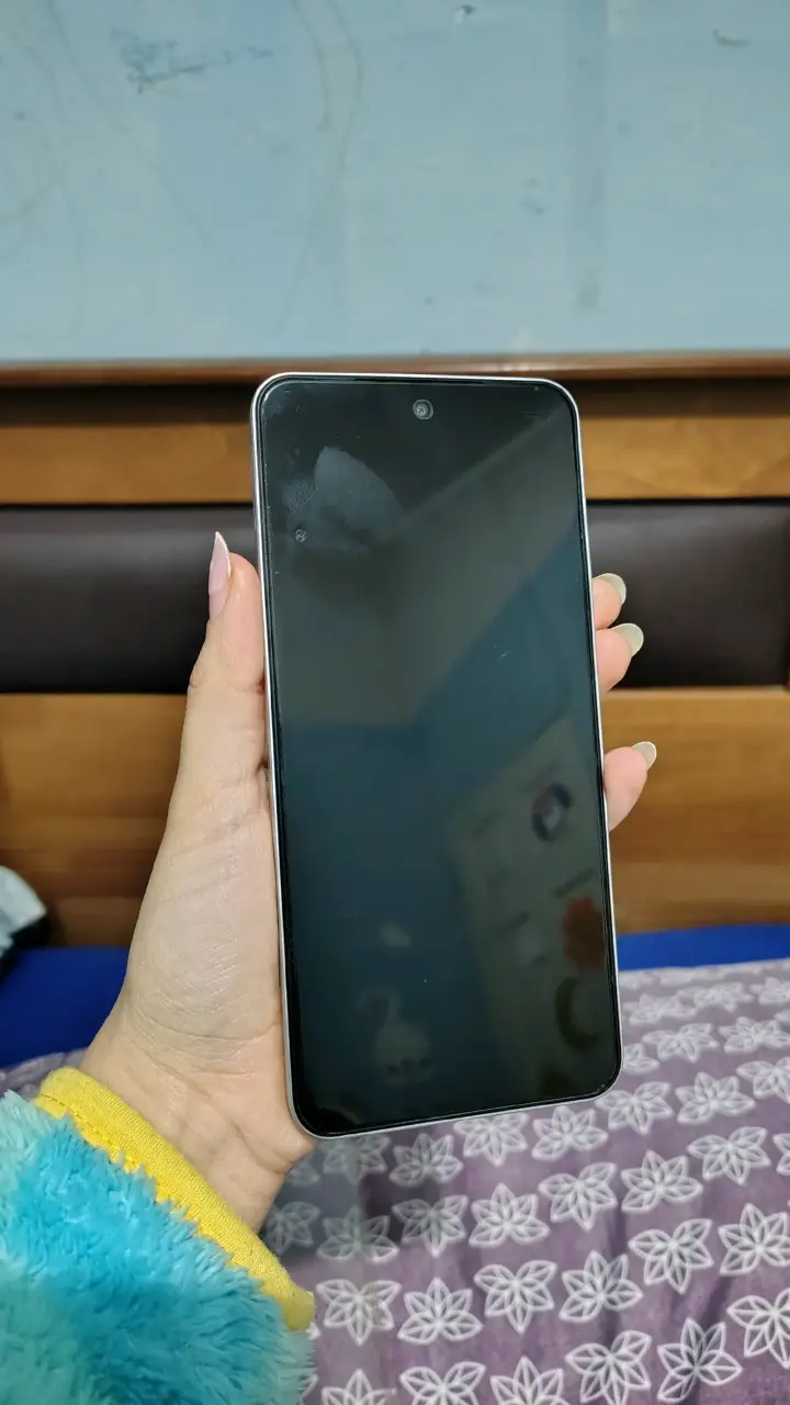Smartphone Vivo Y31 5G 6GB 256GB Blanco - 3
