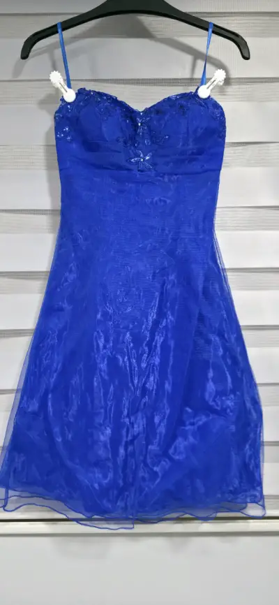 Vestido de fiesta corto en varios colores - miniatura 2