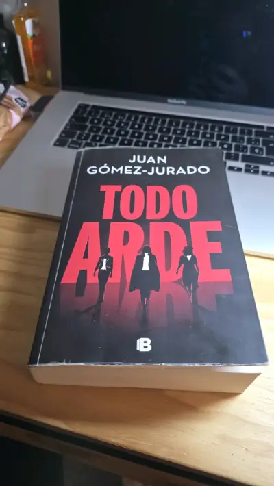 Libro 'Todo Arde' de Juan Gómez-Jurado - miniatura 1