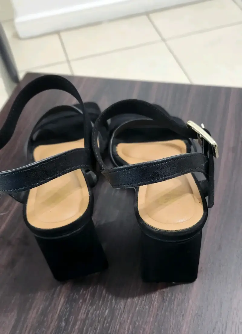 Sandalias de tacos bajo elegantes - 2