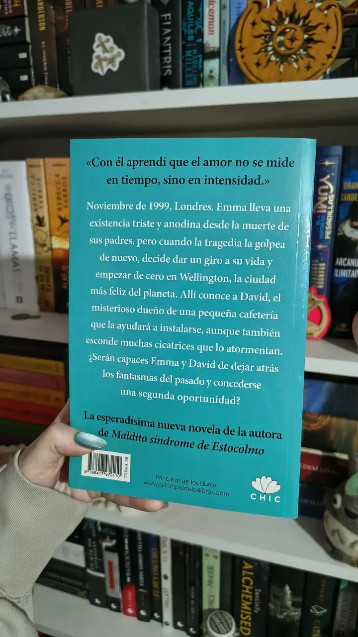 Libro Nadie Muere en Wellington de Carmen Sereno - 2