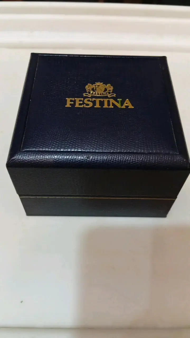Reloj Festina con correa de cuero azul