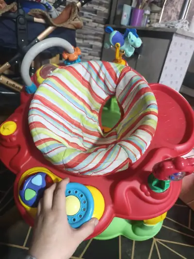 Centro de actividades para bebé multicolor - miniatura 1