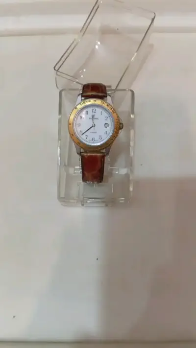 Reloj Festina de cuarzo con correa de cuero - miniatura 2