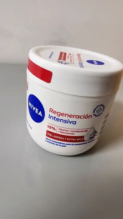 Crema Nivea Regeneración Intensiva para piel seca - miniatura 1