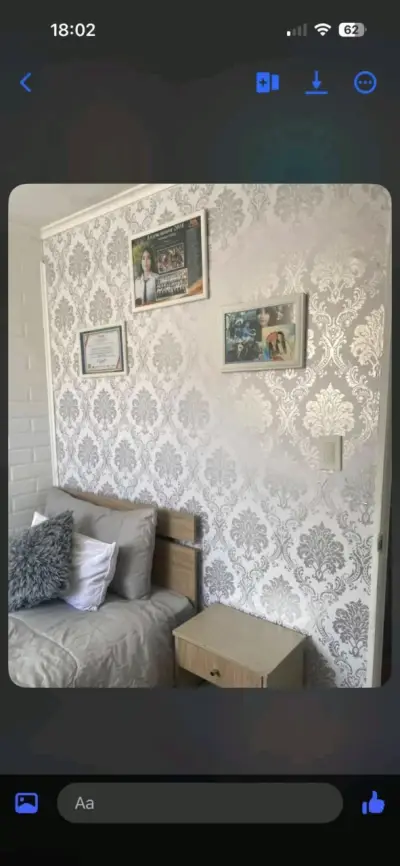 Papel mural decorativo con diseño floral - miniatura 1