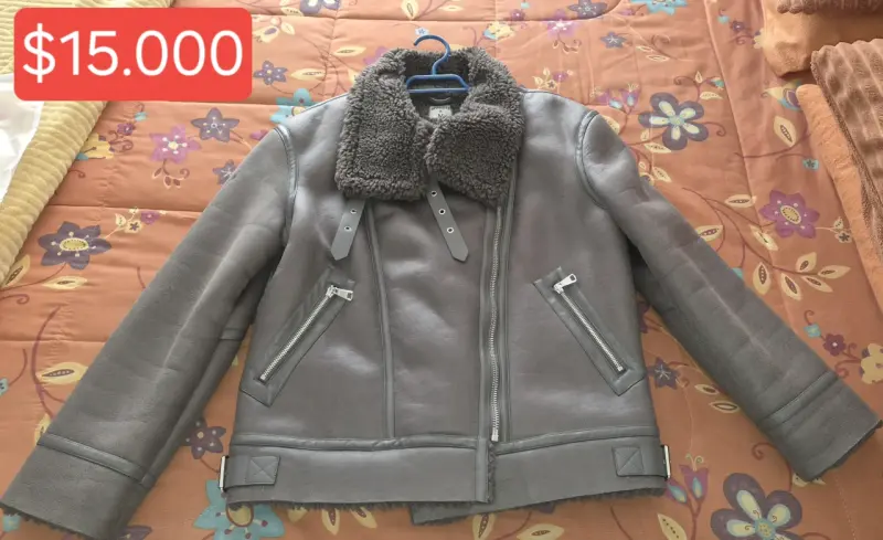 Chaqueta de cuero sintético Opposite con forro de lana