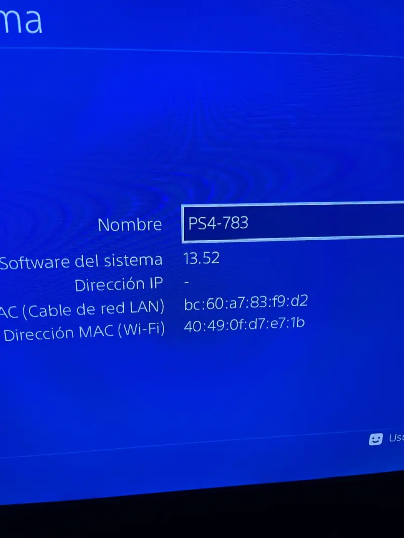 Consola PS4 con dos controles y juegos GTA V y GoW - 6